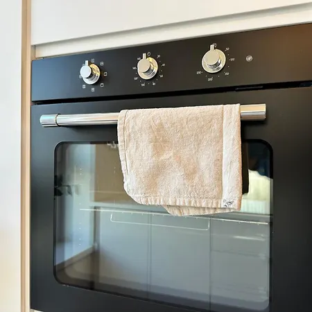 Labutia, Self-checkin, Parking, Ac Bratislava