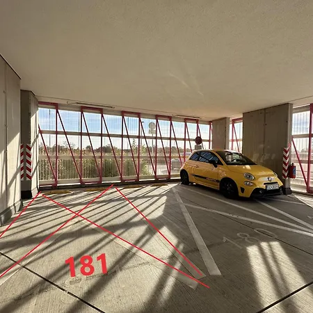 Labutia, Self-checkin, Parking, Ac *