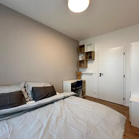 Labutia, Self-checkin, Parking, Ac * Bratislava