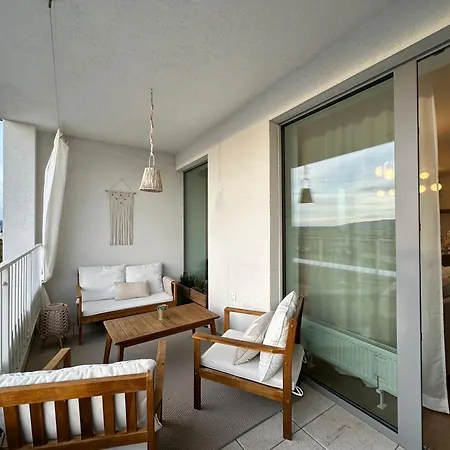 Labutia, Self-checkin, Parking, Ac Bratislava