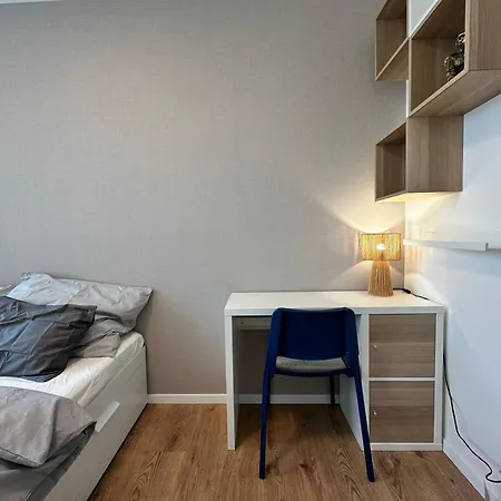 Labutia, Self-checkin, Parking, Ac * Bratislava